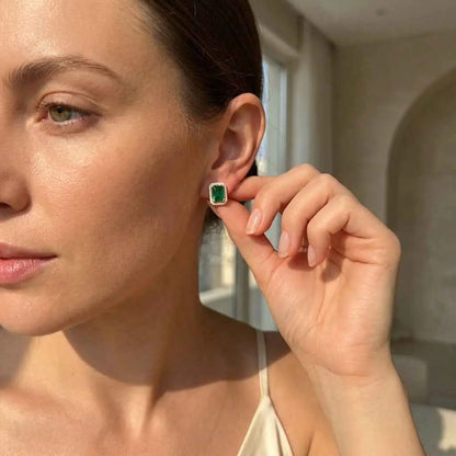 Emerald Aura Halo Earrings – Dazzling Studs for Any Occasion - ZI FASHION
