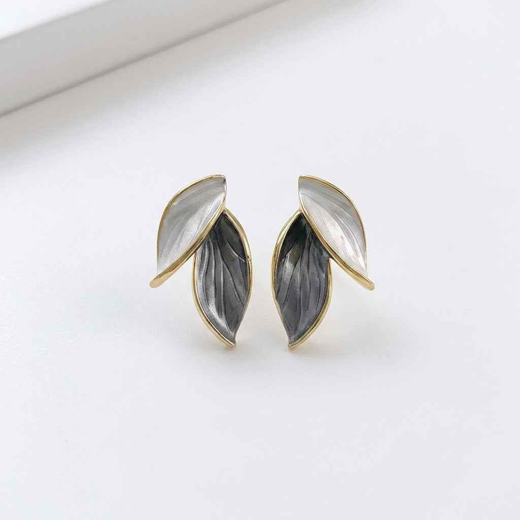 Grey & White Leaf Stud Earrings - ZI FASHION