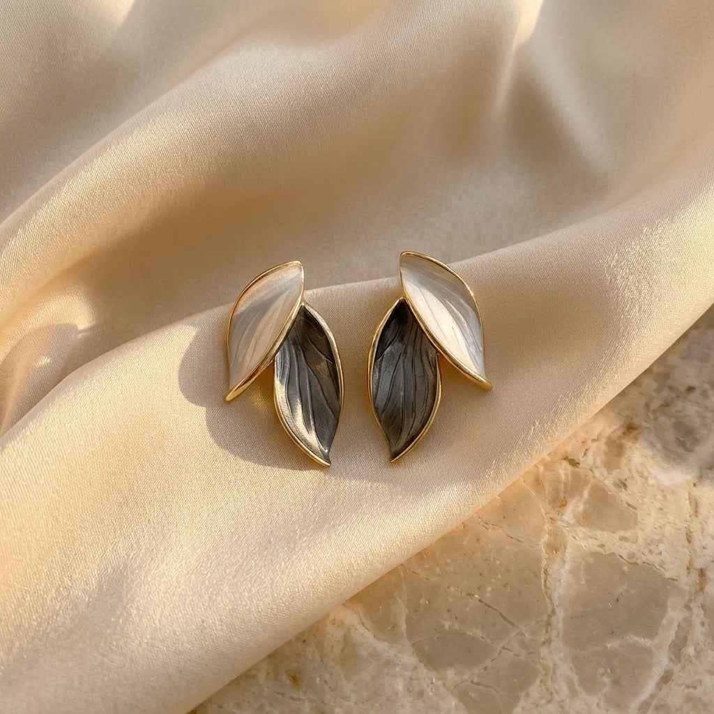 Grey & White Leaf Stud Earrings - ZI FASHION